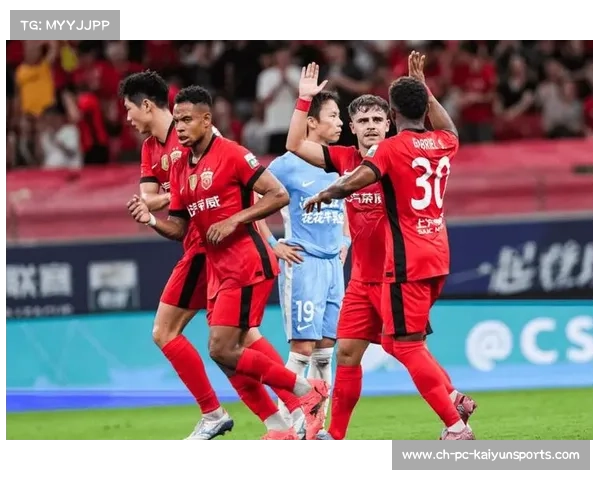 海港4-1大胜河南重回榜首 维塔尔三助攻引爆进攻端 海港4-1大胜河南重回榜首 维塔尔三助攻引爆进攻端